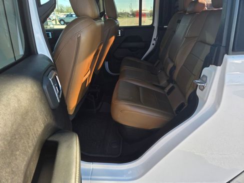 Used 2020 Jeep Gladiator Overland image 8
