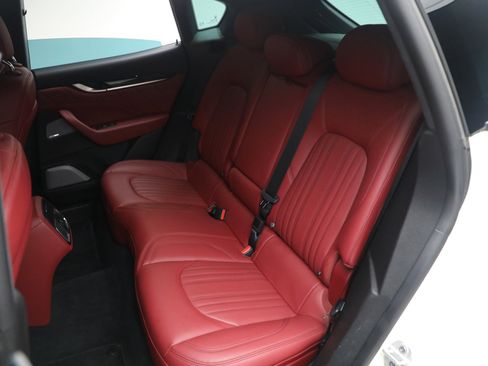 Certified 2022 Maserati Levante GT image 19