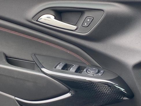 New 2026 Chevrolet Trax RS w/ Sunroof Package image 22