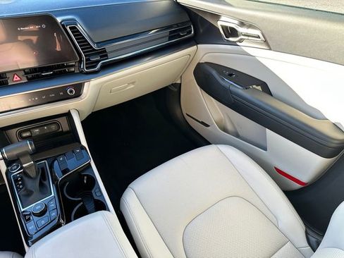 Used 2023 Kia Sportage EX image 18