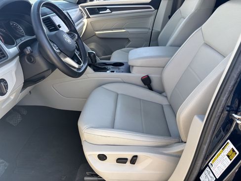 Used 2021 Volkswagen Atlas SE w/ Panoramic Sunroof Package FWD image 17