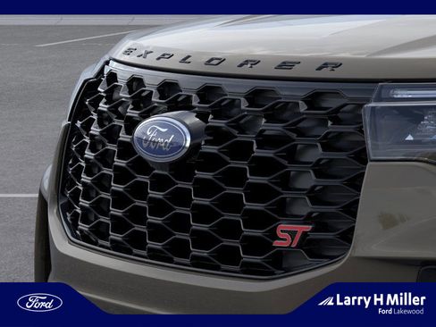 New 2026 Ford Explorer ST w/ Sun And Sound Package image 17