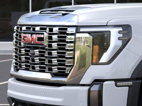 New 2026 GMC Sierra 2500 Denali w/ Denali Reserve Package AWD/4WD image 13