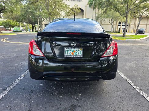 Used 2015 Nissan Versa SV FWD image 4
