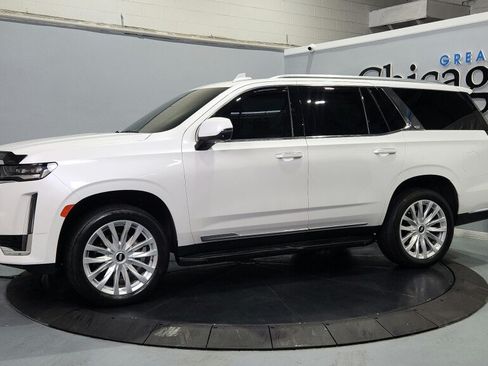 Used 2023 Cadillac Escalade Luxury AWD/4WD image 6
