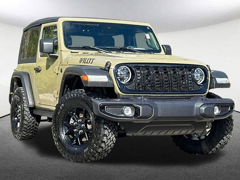 Used 2025 Jeep Wrangler Sport AWD/4WD image 2