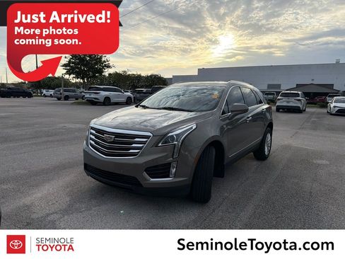 Used 2019 Cadillac XT5 FWD image 1