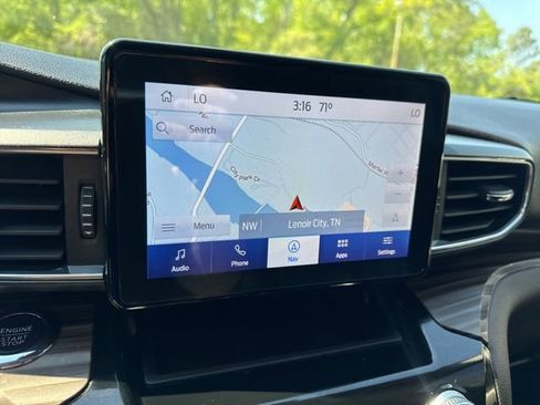 Used 2022 Ford Explorer Limited w/ Equipment Group 301A RWD image 20