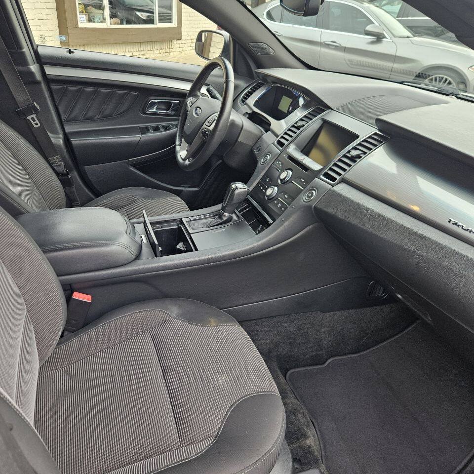 Used 2015 Ford Taurus SEL w/ Equipment Group 201A FWD image 13