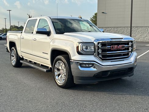 Used 2017 GMC Sierra 1500 SLT w/ SLT Premium Package RWD image 3