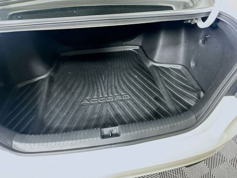 Used 2025 Honda Accord SE image 27