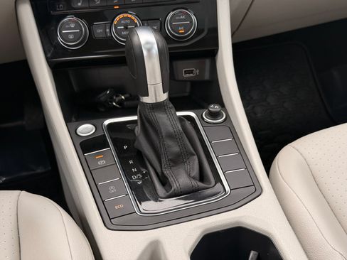 Used 2019 Volkswagen Jetta SE FWD image 36