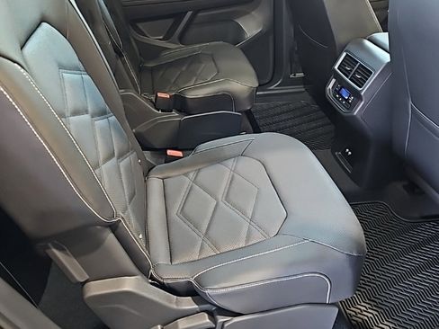 New 2026 Volkswagen Atlas SE image 17