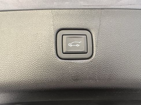 Used 2024 Chevrolet Blazer LT w/ Sound & Technology Package AWD/4WD image 10