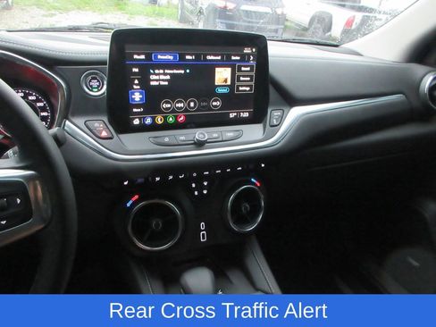 Certified 2024 Chevrolet Blazer LT w/ Sound & Technology Package FWD image 9