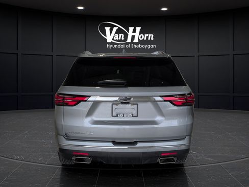 Used 2023 Chevrolet Traverse High Country w/ LPO, Floor Liner Package AWD/4WD image 6