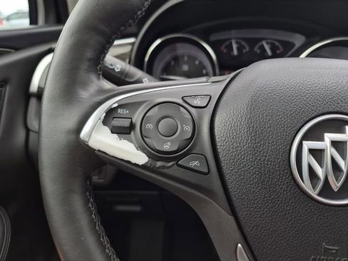 Used 2019 Buick Envision Essence FWD image 32