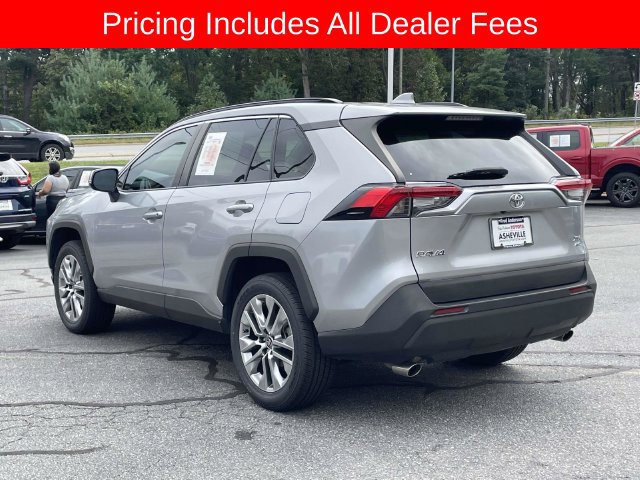 Used 2023 Toyota RAV4 XLE Premium AWD/4WD image 3