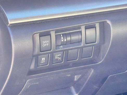 Used 2017 Subaru Impreza 2.0i Limited AWD/4WD image 20