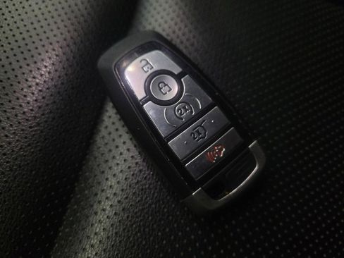 Used 2020 Ford Escape SEL image 32