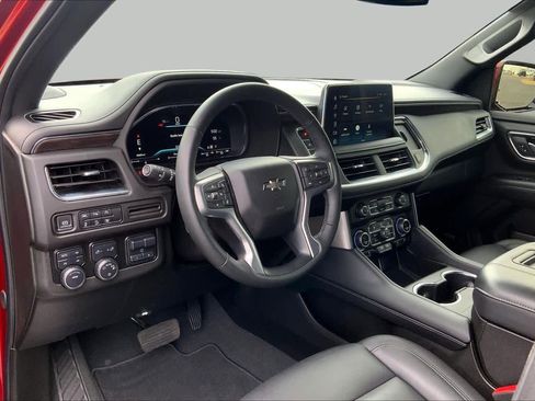 Used 2024 Chevrolet Tahoe Z71 w/ Luxury Package AWD/4WD image 18