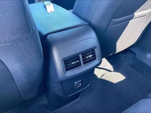 Used 2023 Chevrolet Equinox LT AWD/4WD image 22
