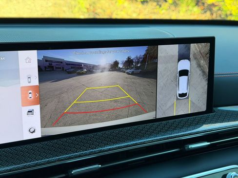 Used 2025 Genesis GV80 3.5T e-SC image 22