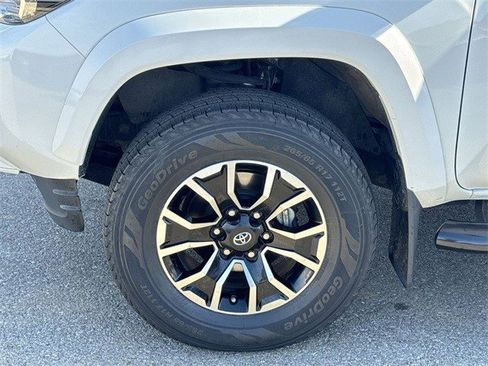 Used 2020 Toyota Tacoma TRD Sport image 20