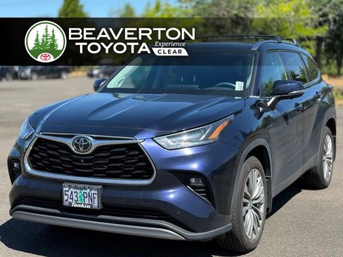 Used 2023 Toyota Highlander Platinum AWD/4WD image 1