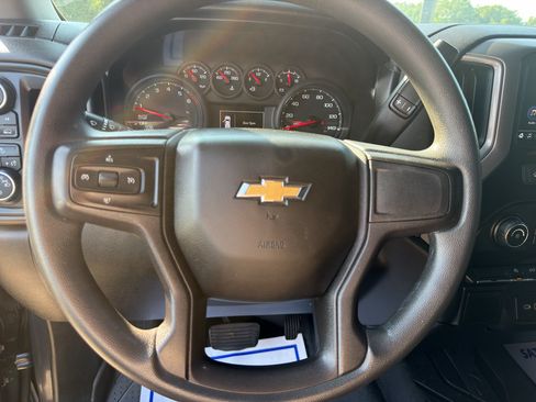 Used 2021 Chevrolet Silverado 1500 Custom AWD/4WD image 12