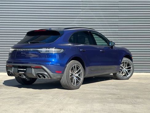 Certified 2025 Porsche Macan image 7
