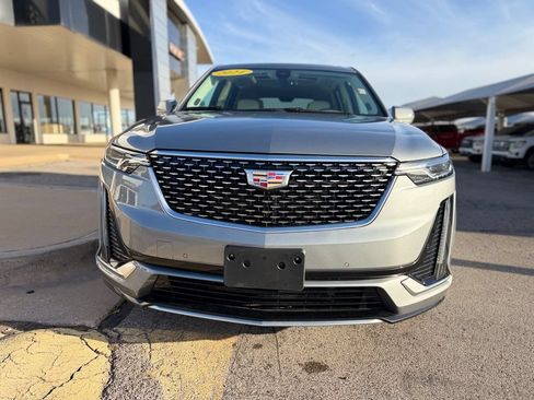 Used 2024 Cadillac XT6 Premium Luxury AWD/4WD image 2