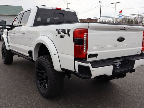 New 2026 Ford F250 Lariat w/ Black Appearance Package AWD/4WD image 17