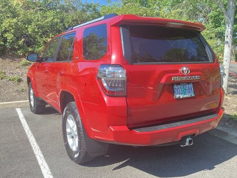 Certified 2023 Toyota 4Runner SR5 Premium w/ Moonroof Package AWD/4WD image 10