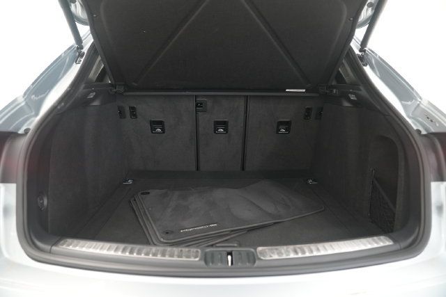 Certified 2026 Porsche Macan AWD/4WD image 20
