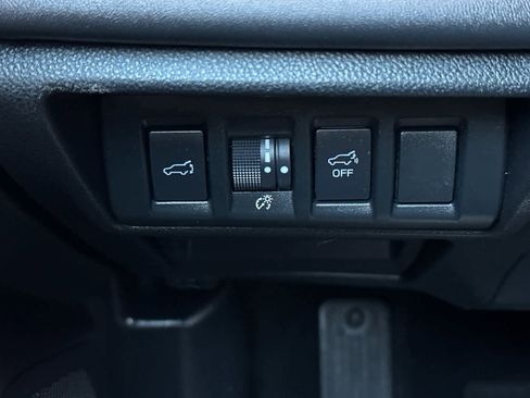 Used 2024 Subaru Outback Limited image 32