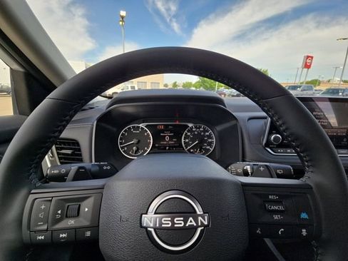 New 2026 Nissan Rogue SV AWD/4WD image 25