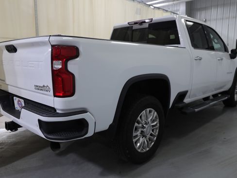 Used 2020 Chevrolet Silverado 2500 High Country image 15
