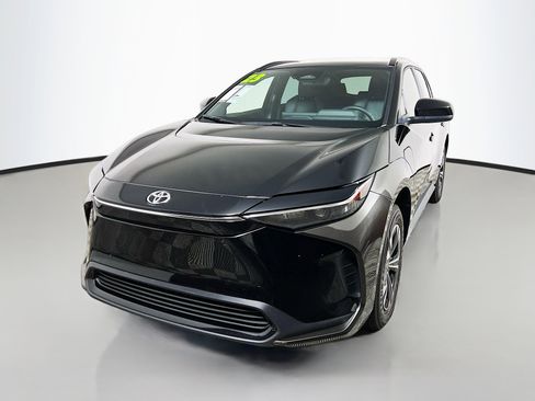 Used 2023 Toyota bZ4X FWD image 10