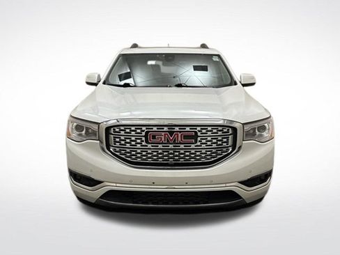 Used 2019 GMC Acadia Denali w/ Technology Package AWD/4WD image 2