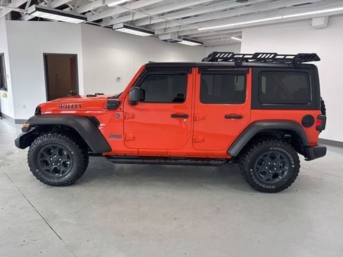 Used 2023 Jeep Wrangler Unlimited w/ Cold Weather Group AWD/4WD image 7