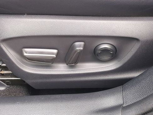 Used 2020 Toyota Corolla XLE w/ Carpet Mat Package (TMS) FWD image 20