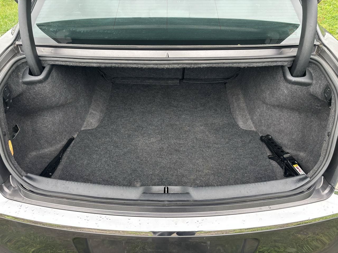 Used 2014 Chrysler 300 RWD image 21