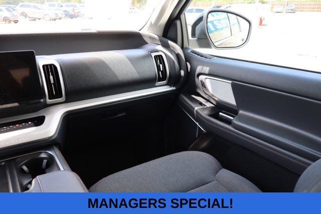 Used 2025 Ford Expedition Max Active AWD/4WD image 15