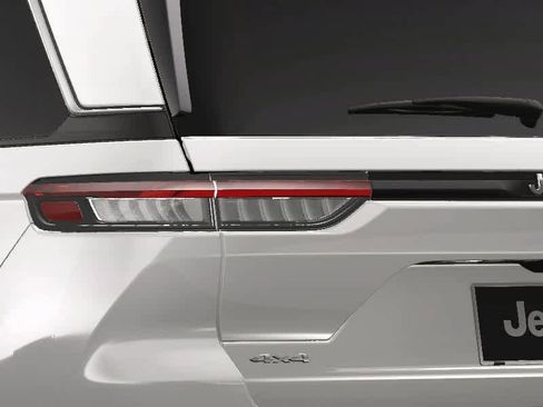 New 2025 Jeep Grand Cherokee Limited image 12