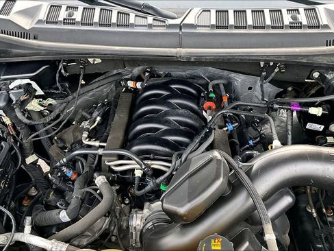 Used 2019 Ford F150 Lariat w/ Equipment Group 502A Luxury AWD/4WD image 34