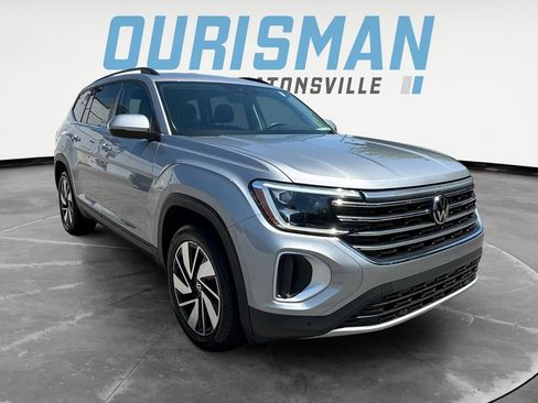 Used 2025 Volkswagen Atlas SE AWD/4WD image 1