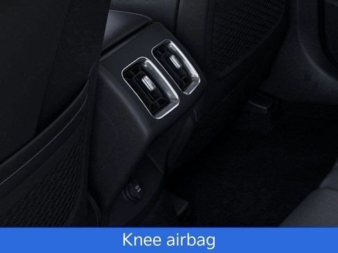 Used 2025 Kia Sorento S image 37