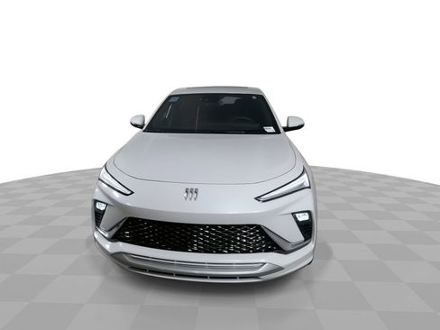 Used 2025 Buick Envista Avenir image 3