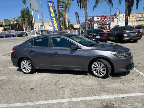 Used 2017 Acura ILX FWD image 4